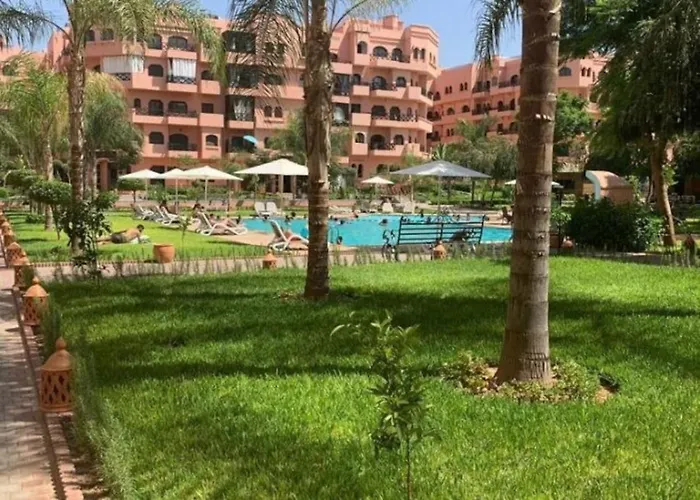 Propriete De Vacances Village Privee Marrakech Avec Piscines